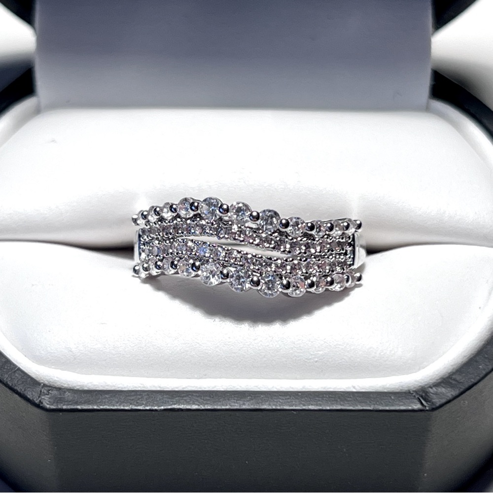 Multilayer Wave Diamond Ring